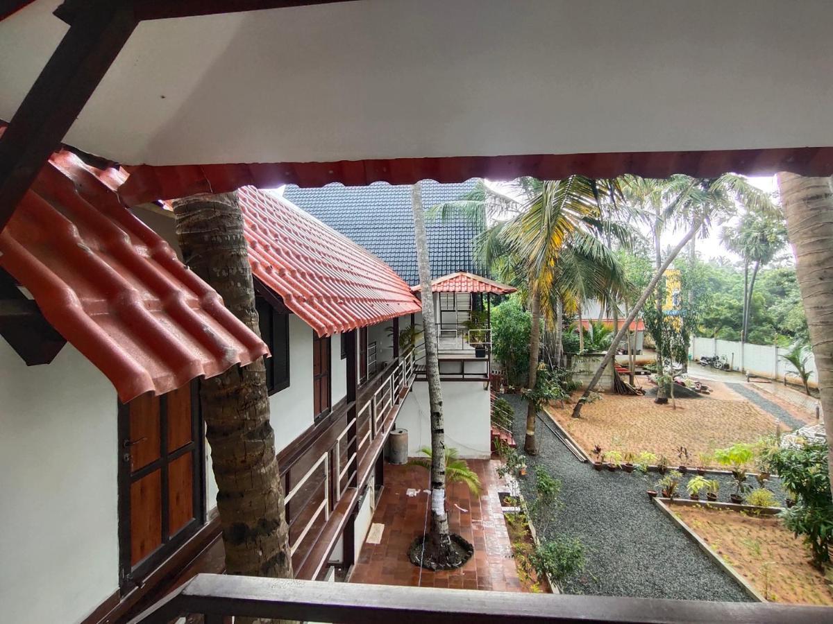 Pv Cottages Serenity Beach Пондичерри Экстерьер фото